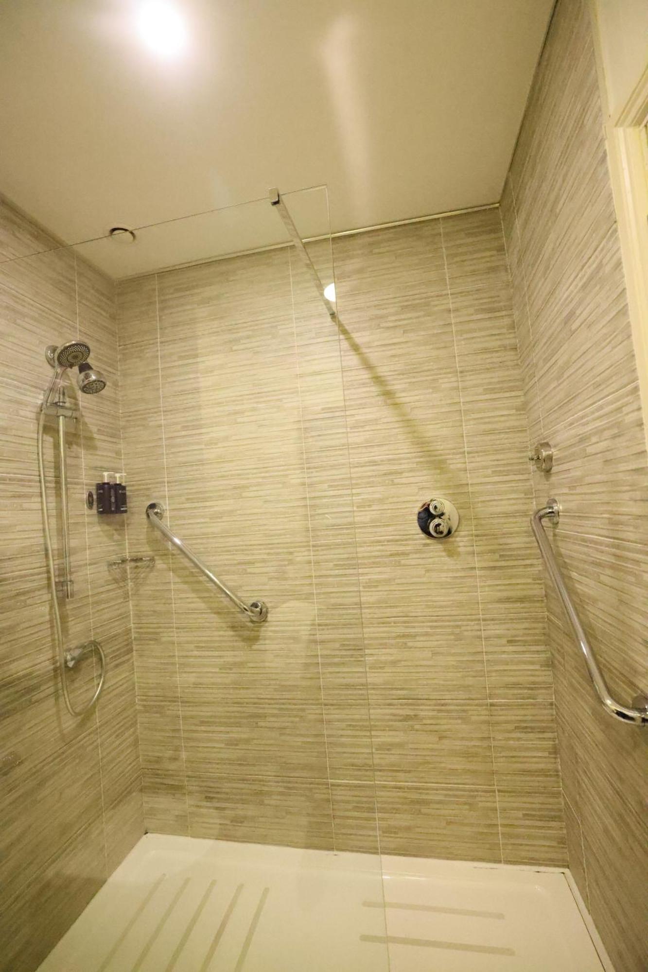Vaughan Lodge Hotel اهينتش المظهر الخارجي الصورة